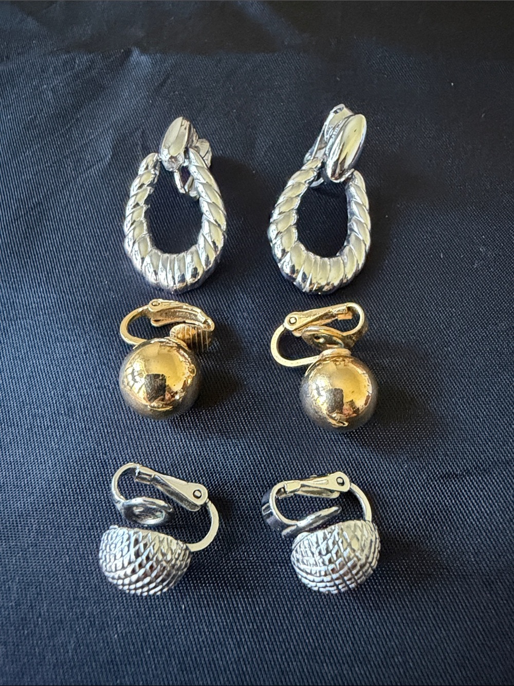 Vintage Clip Trifari earrings 3pair